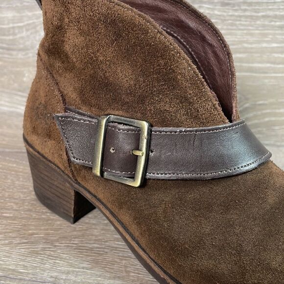 Ugg Wright Buckle Women’s Sz 6 Brown Leather Shearling Insole Slip On Ankle Boot - Picture 11 of 12